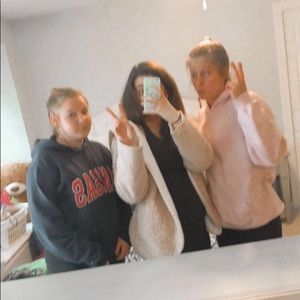 Meet your Posher, Grace